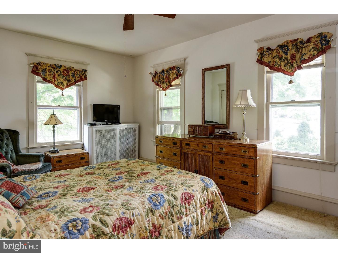 321 Walnut Street Haddonfield, NJ 08033 - Photo 12 of 25 Gallery Image 12