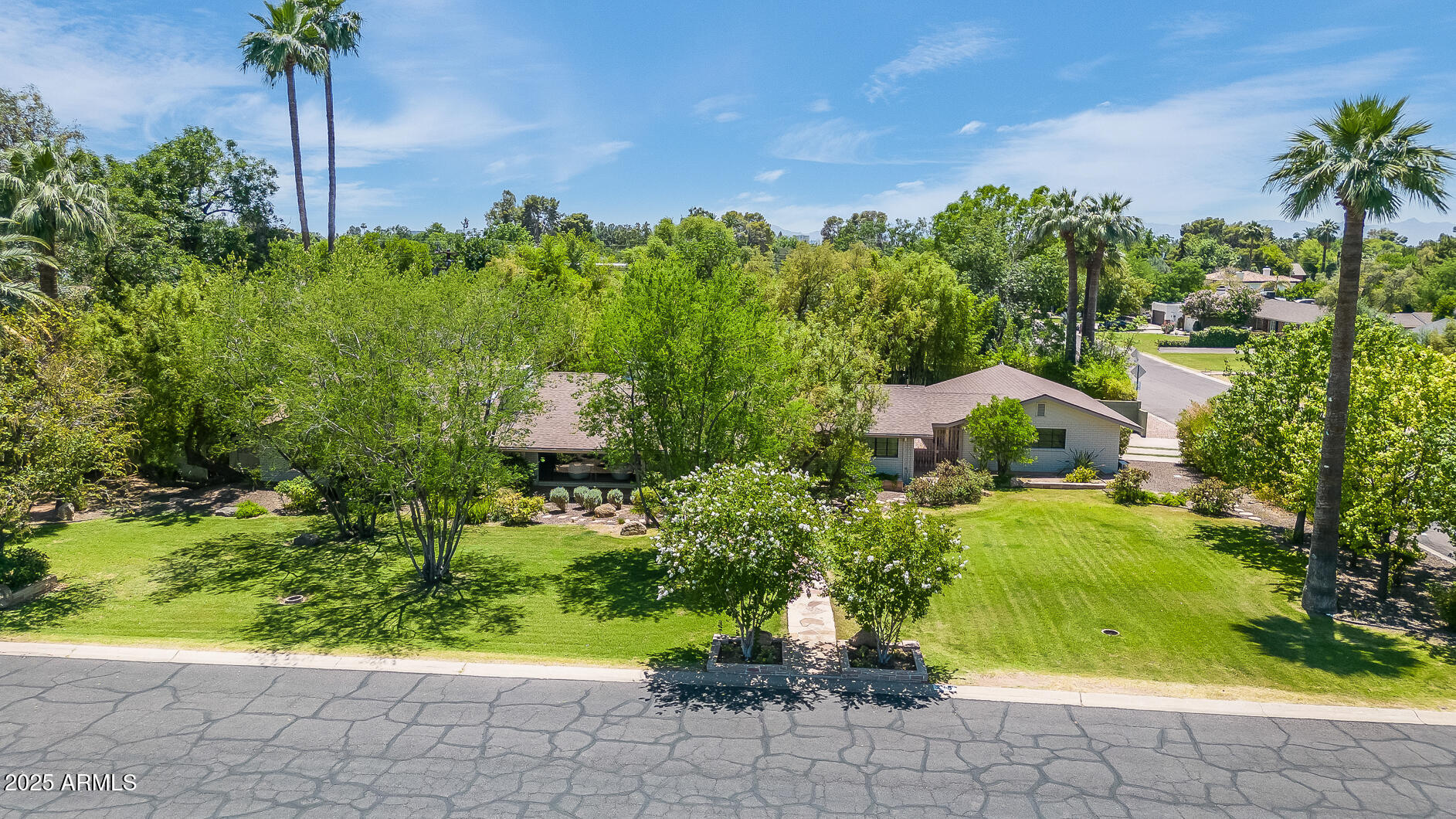 245 West Berridge Lane Phoenix, AZ 85013 - Photo 1 of 50 North Central Living