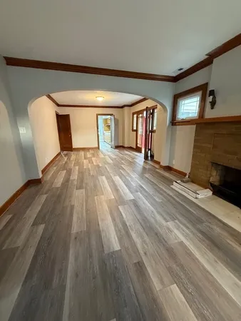 $2,800 | 421 North Hough Street, Barrington, IL 60010