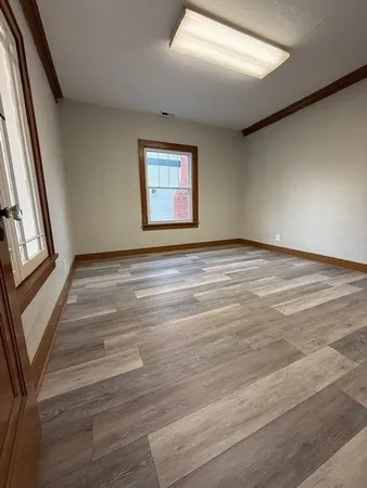 $2,800 | 421 North Hough Street, Barrington, IL 60010