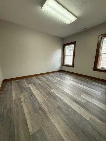 $2,800 | 421 North Hough Street, Barrington, IL 60010