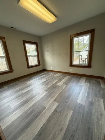 $2,800 | 421 North Hough Street, Barrington, IL 60010