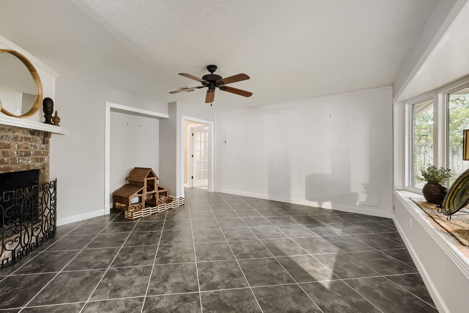 11007 Ensbrook Drive Houston, TX 77099 - Photo 11 of 31