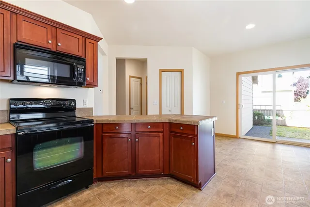 $585,000 | 440 Tremont Avenue, Bellingham, WA 98226