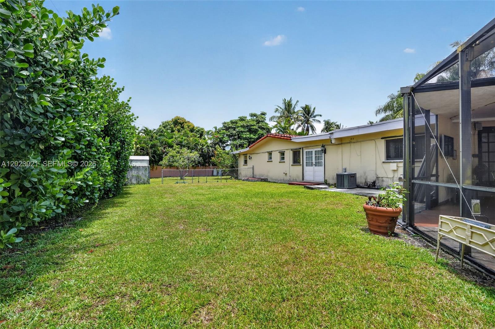 8461 Southwest 68th St Road Miami, FL 33143 - Photo 16 of 65
