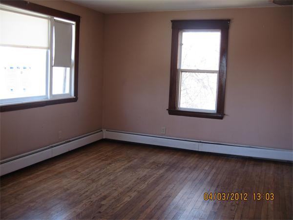 13 Castle Rock Road Saugus, MA 01906 - Photo 4 of 6 Gallery Image 4