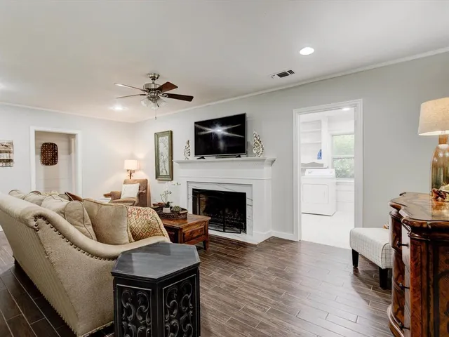 $700,000 | 3727 West Biddison Street, Fort Worth, TX 76109