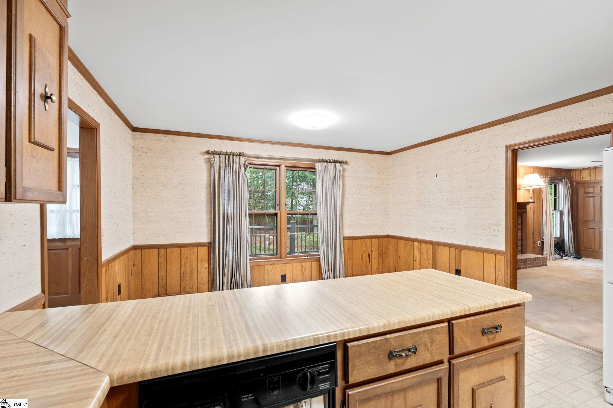 205 Oak Ridge Court Greer, SC 29650 - Photo 13 of 35