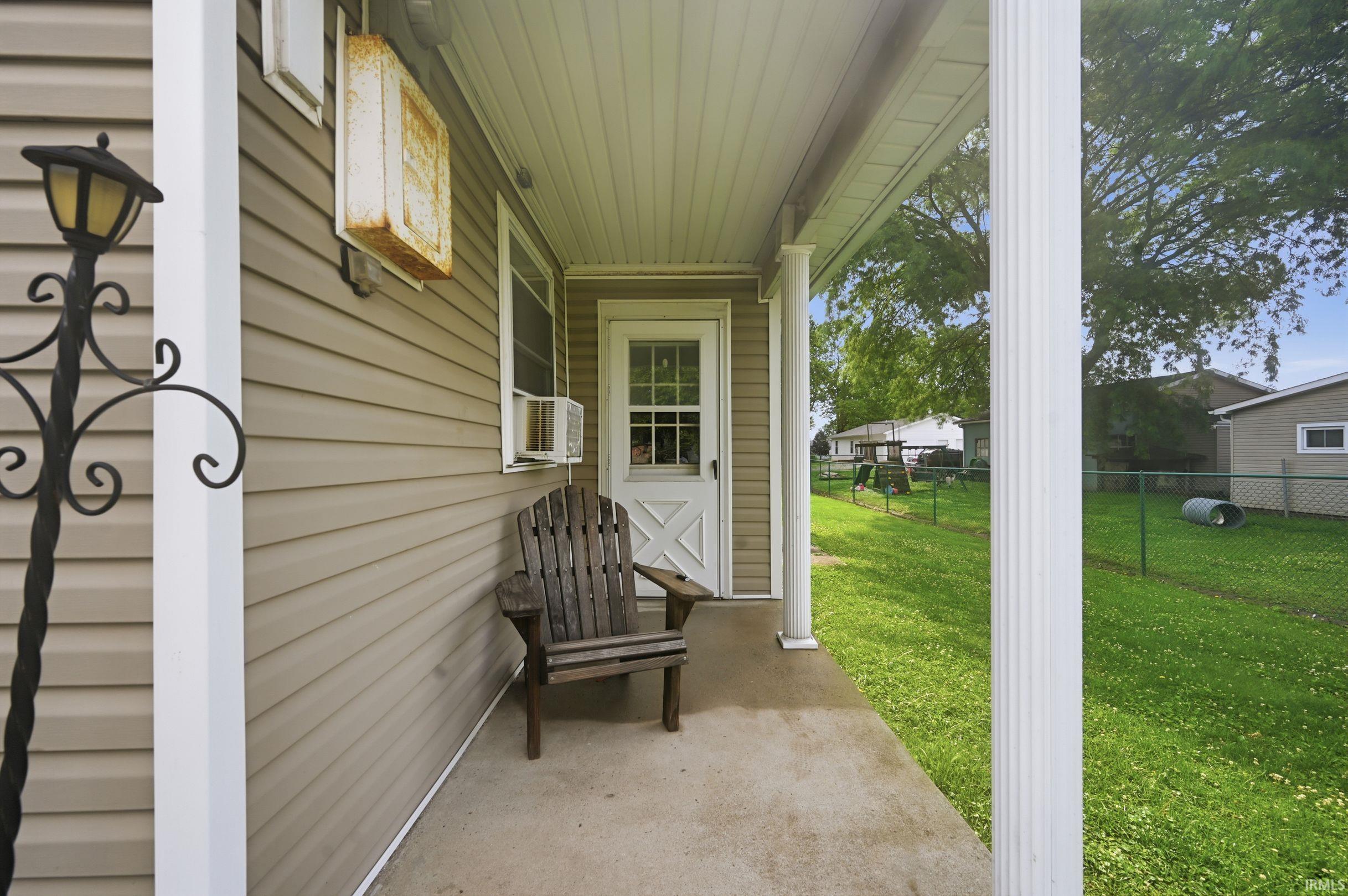 107 West Street Dunreith, IN 47385 - Photo 2 of 24