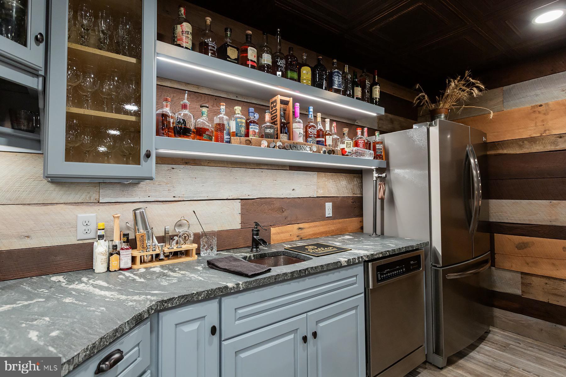 607 Northfield Road Lititz, PA 17543 - Photo 54 of 70 Kitchenette