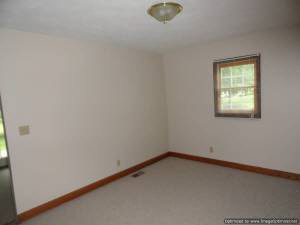 214 Coxton Road Bedford, IN 47421 - Photo 9 of 21