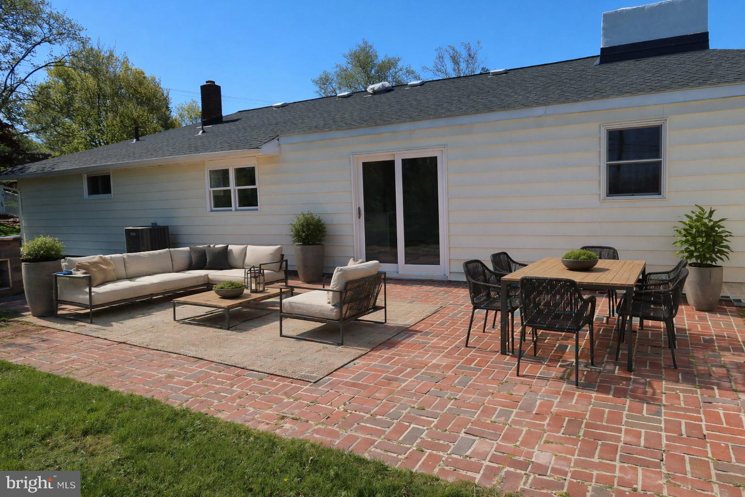 700 Fraser Road Glenside, PA 19038 - Photo 40 of 46 a outdoor space with furniture