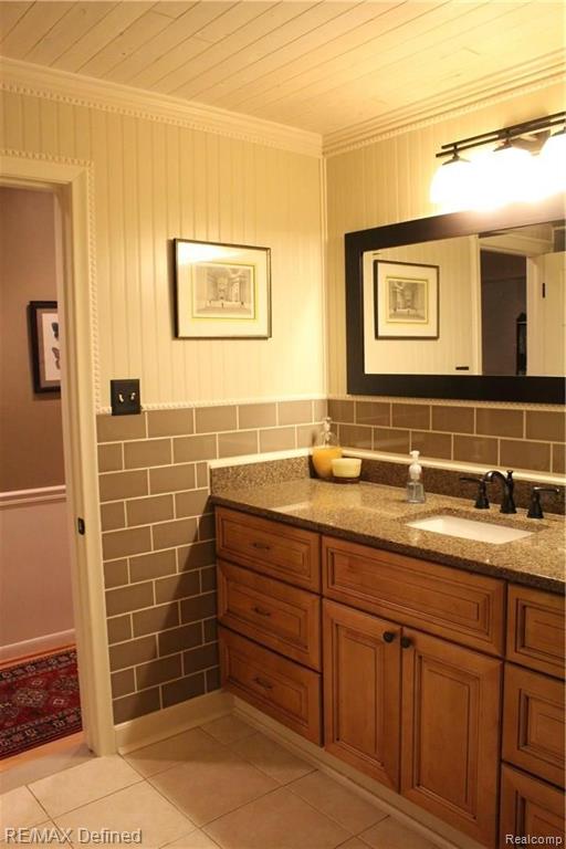 32332 Baintree Road Farmington Hills, MI 48334 - Photo 25 of 35