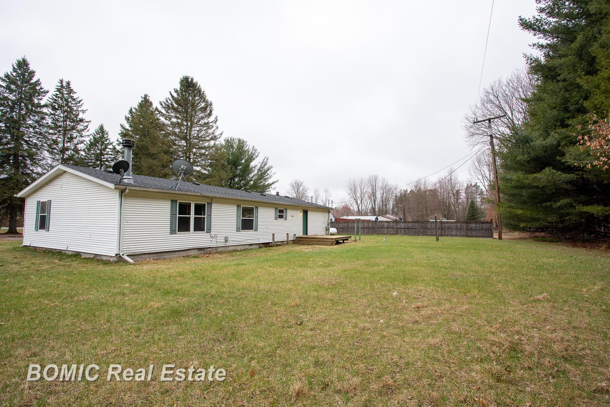 4562 Hanes Road Vassar, MI 48768 - Photo 4 of 21