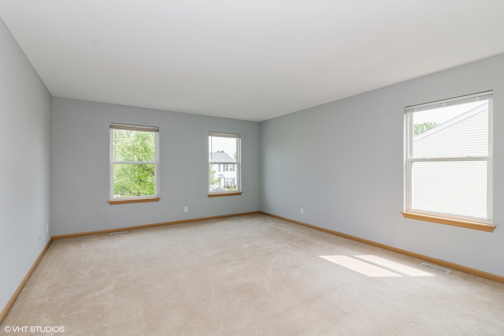 603 Kennedy Street Waterman, IL 60556 - Photo 11 of 25 an empty room with windows