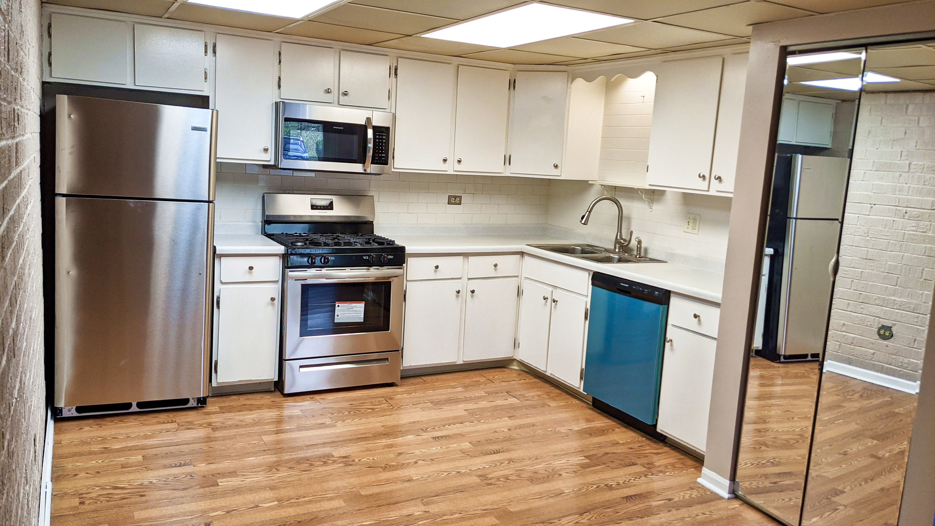 158 East Bailey Road, Unit A Naperville, IL 60565 - Photo 3 of 26