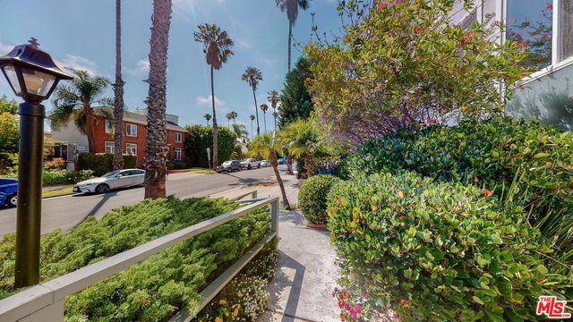 $1,450,000 | 1021 19th Street, Unit 1, Santa Monica, CA 90403