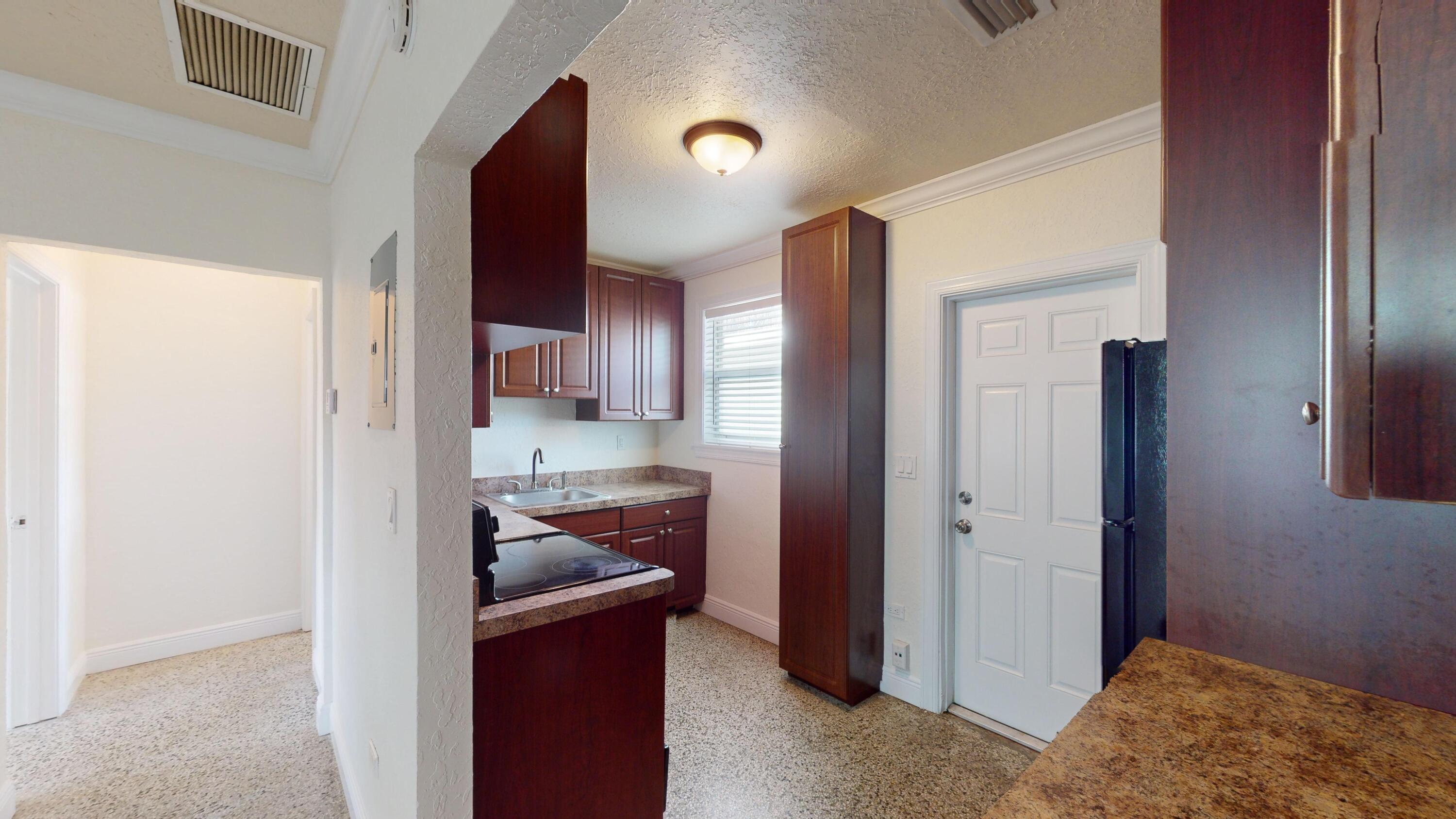 343 Bamboo Road, Unit 2 Palm Beach Shores, FL 33404 - Photo 3 of 10 343-Bamboo-Rd-Apt-2--11142024_110931