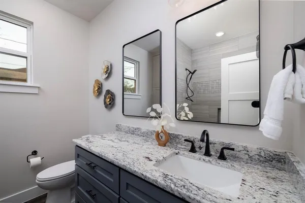 $514,000 | 621 Oaklawn Drive, River Oaks, TX 76114