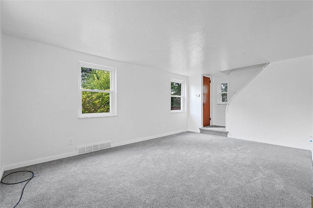 3529 Oakleaf Road Pittsburgh, PA 15227 - Photo 4 of 34 Gallery Image 4