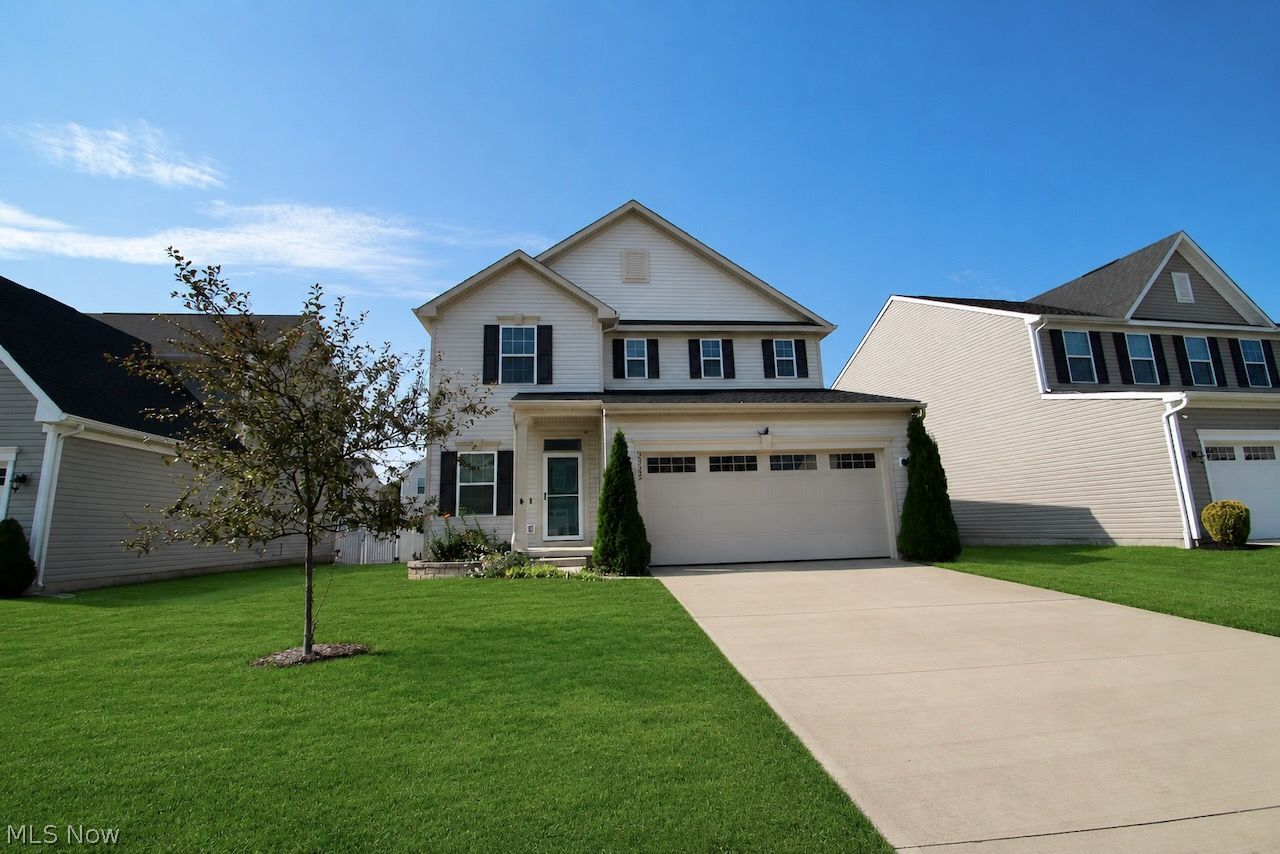 38542 Ranally Way Willoughby, OH 44094 - Photo 2 of 32