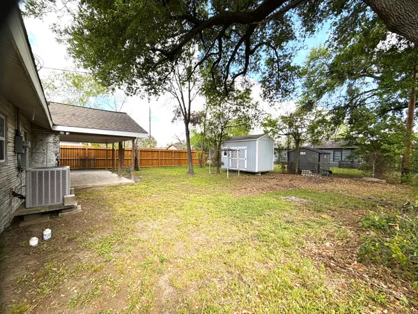 $1,700 | 5763 Westover Street, Houston, TX 77033