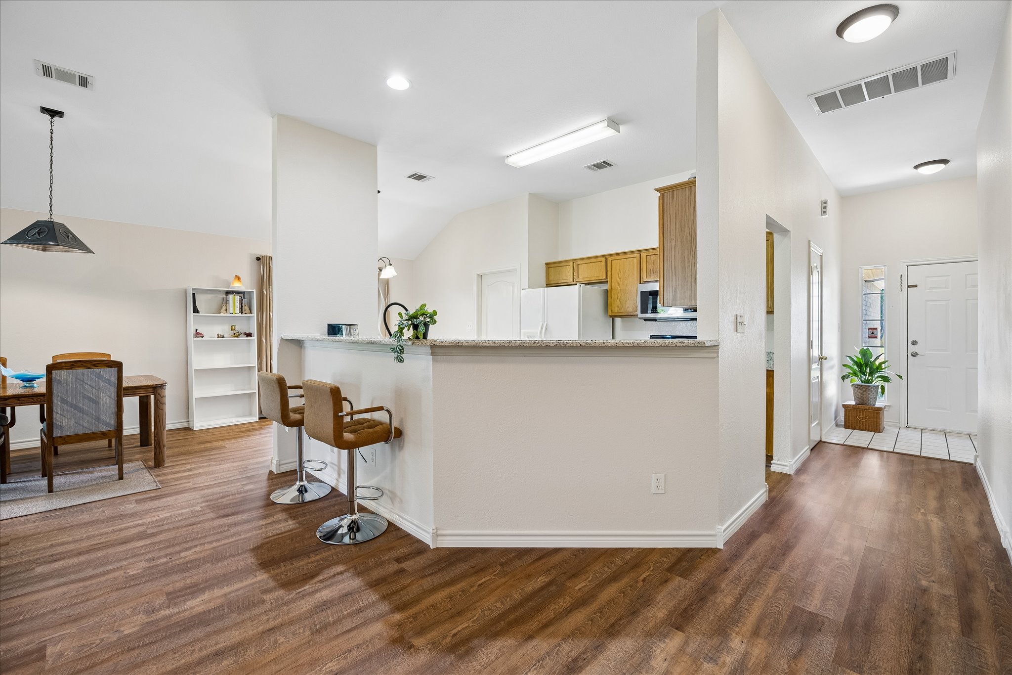 111 Finch Lane Georgetown, TX 78626 - Photo 15 of 31