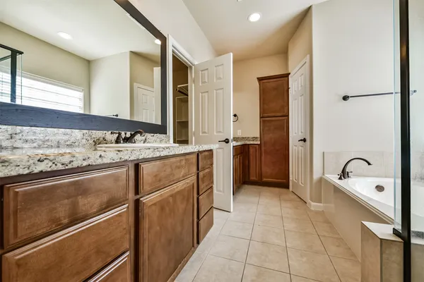 $2,700 | 1117 St Agnes Street, Unit C, Houston, TX 77030