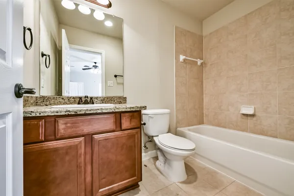 $2,700 | 1117 St Agnes Street, Unit C, Houston, TX 77030