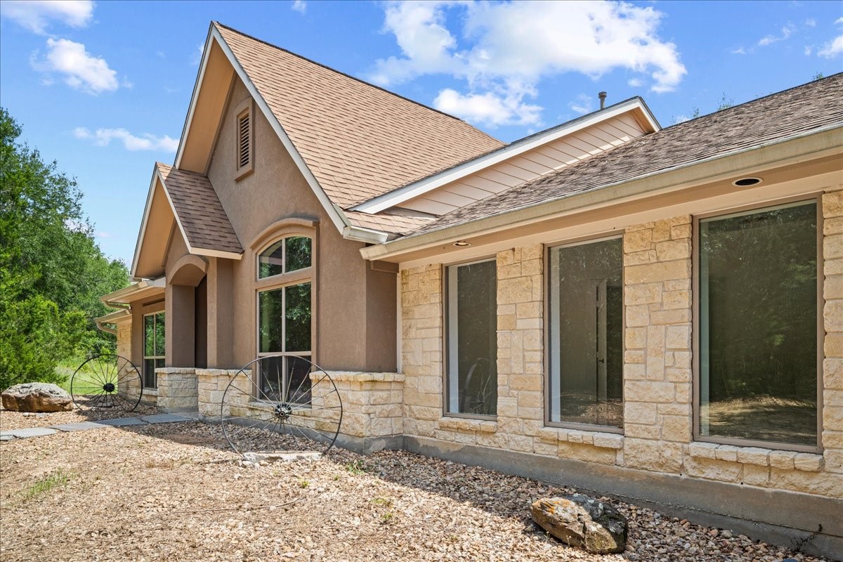 7750 Rolling Creek Road Burton, TX 77835 - Photo 4 of 42