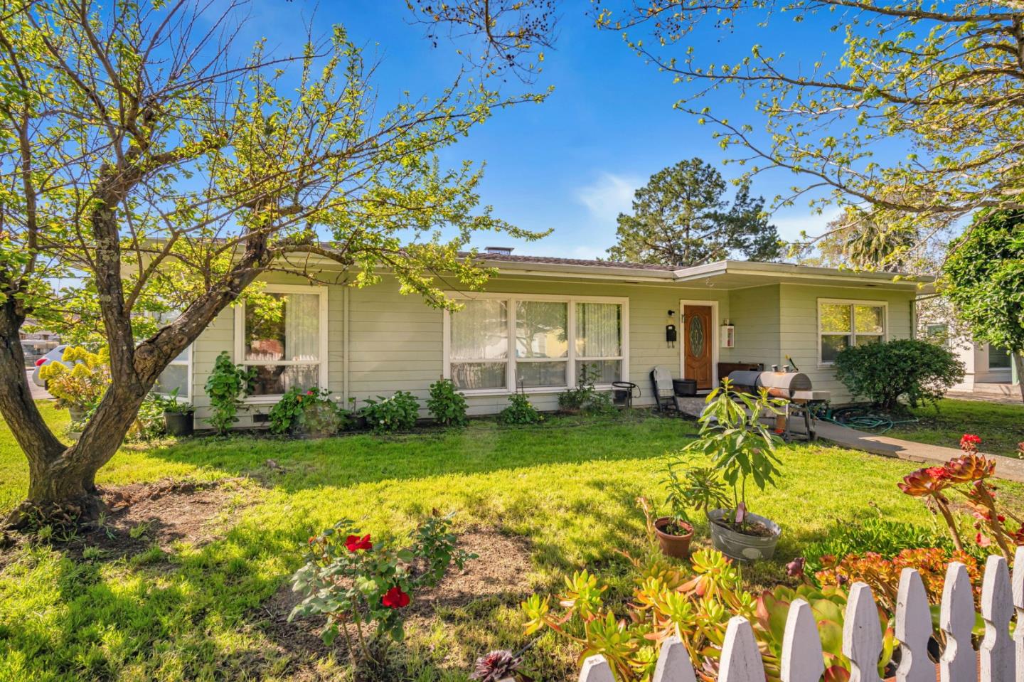 838 Wheeler Street Santa Rosa, CA 95404 - Photo 2 of 45 front view of a house with a yard