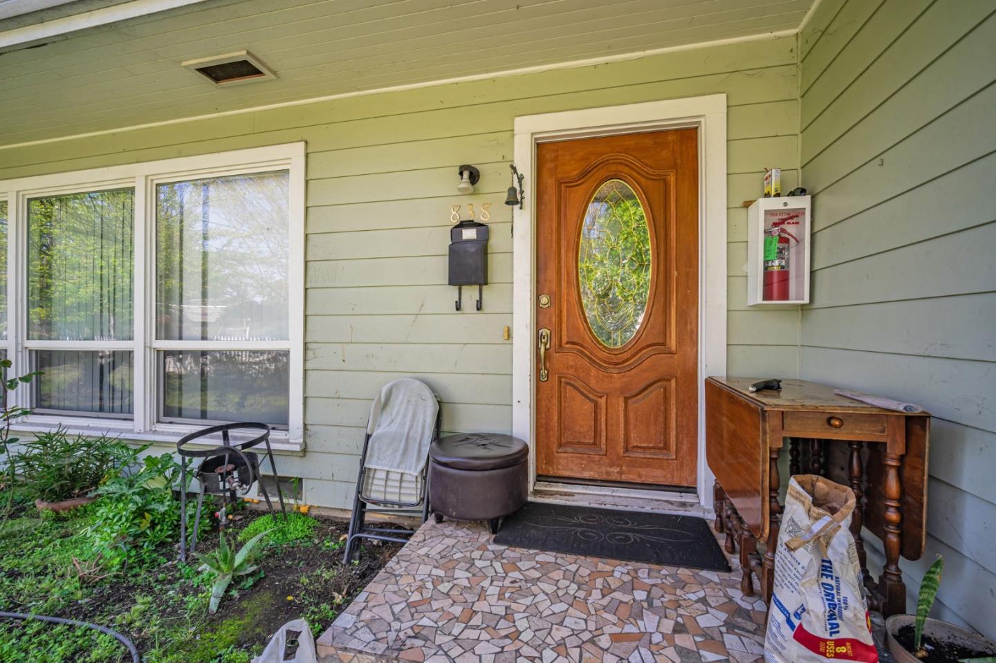838 Wheeler Street Santa Rosa, CA 95404 - Photo 5 of 45 a front view of a house with garden