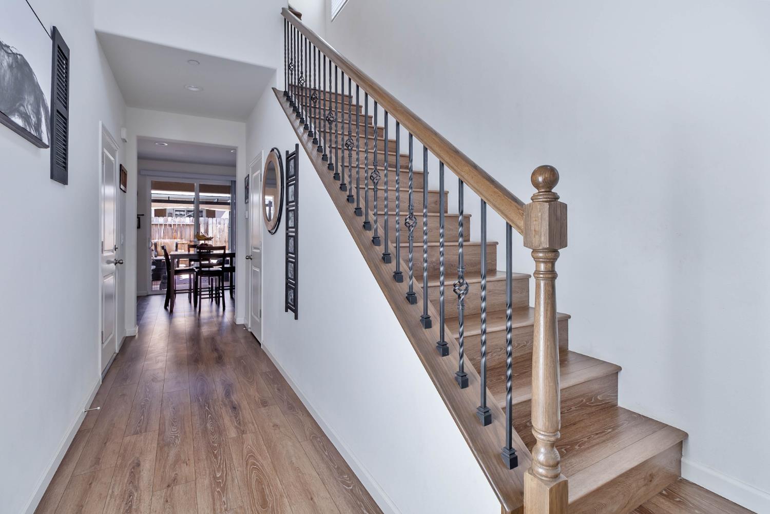 915 Winchell Way West Madera, CA 93636 - Photo 35 of 36 a view of entryway and hall with wooden floor