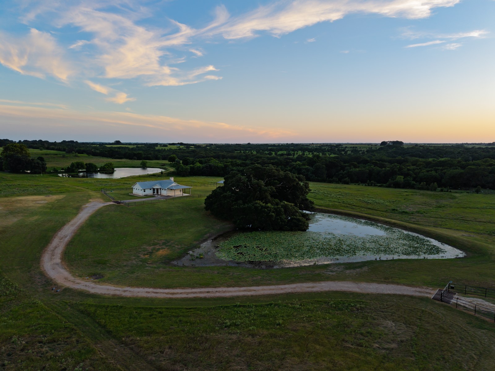 8437 Tottenham Road Bellville, TX 77418 - Photo 42 of 50 Gallery Image 42