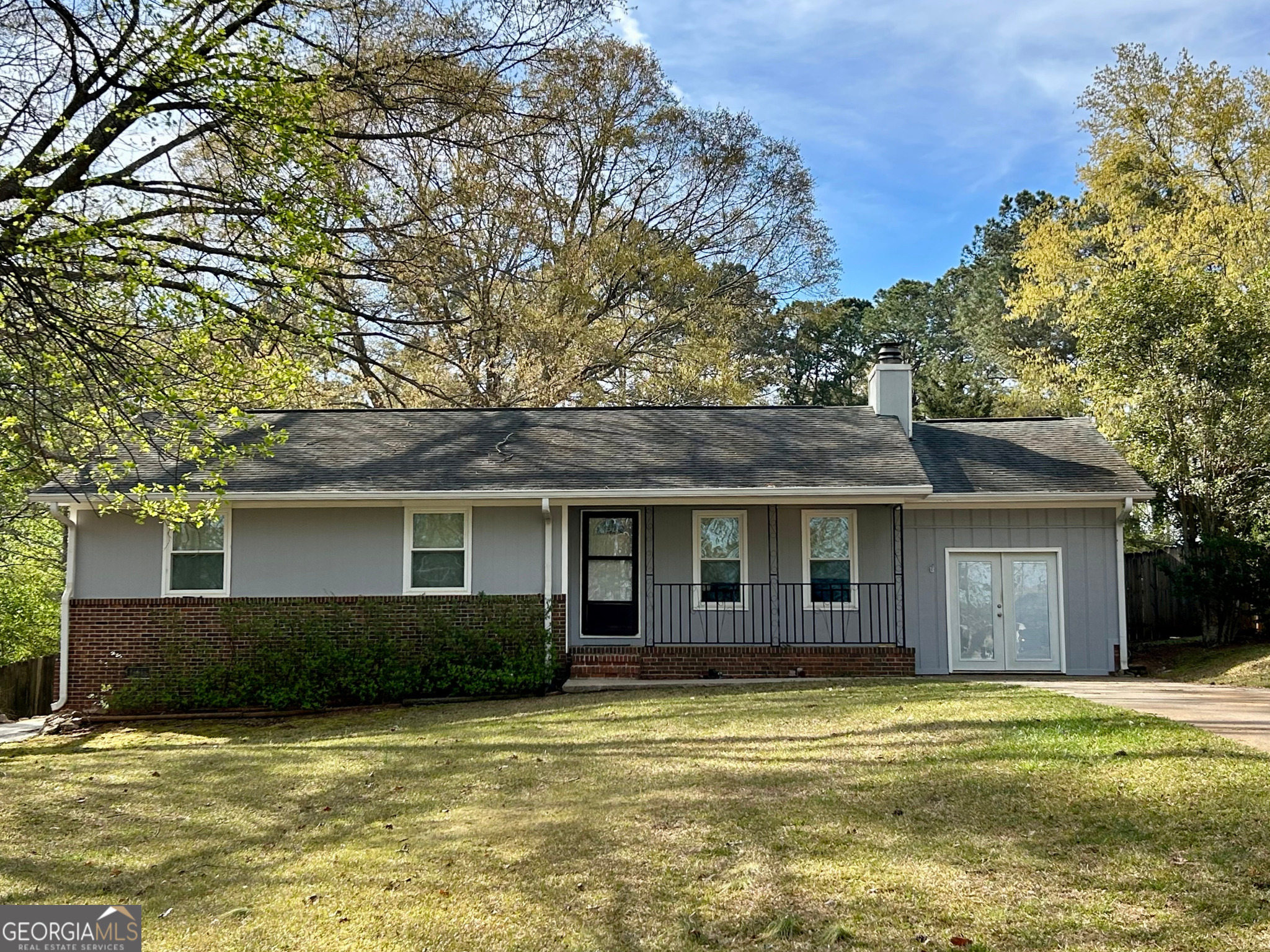 139 Rob Roy Road LaGrange, GA 30240 - Photo 1 of 1 a front view of a house with a garden
