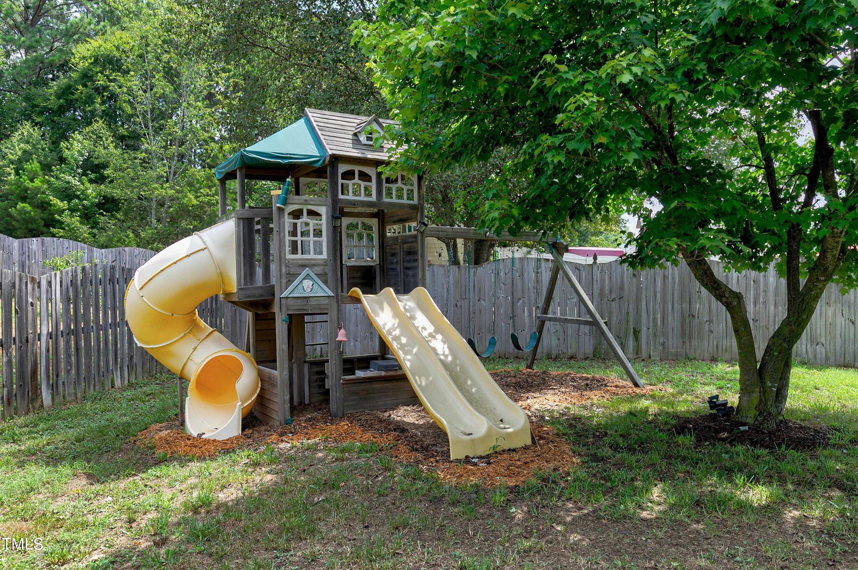 4804 Cardinal Grove Boulevard Raleigh, NC 27616 - Photo 30 of 32 259A6279_80_81-3000