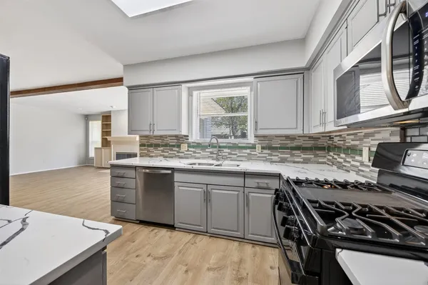$370,000 | 9611 Highmeadow Drive, Houston, TX 77063