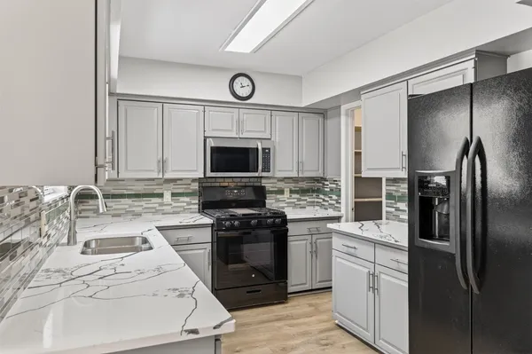 $370,000 | 9611 Highmeadow Drive, Houston, TX 77063