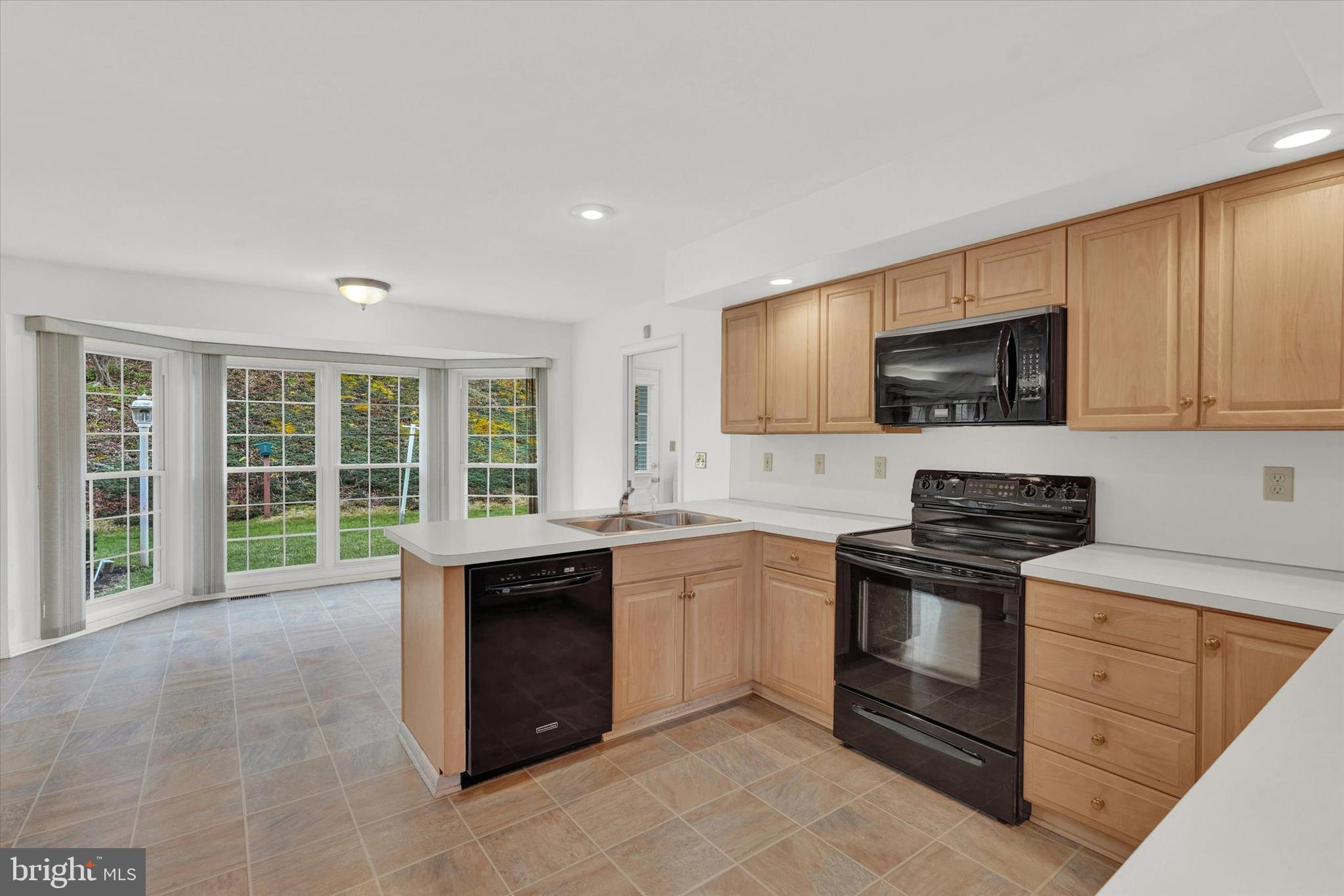 3600 Kingston Road York, PA 17402 - Photo 7 of 34 Gallery Image 7