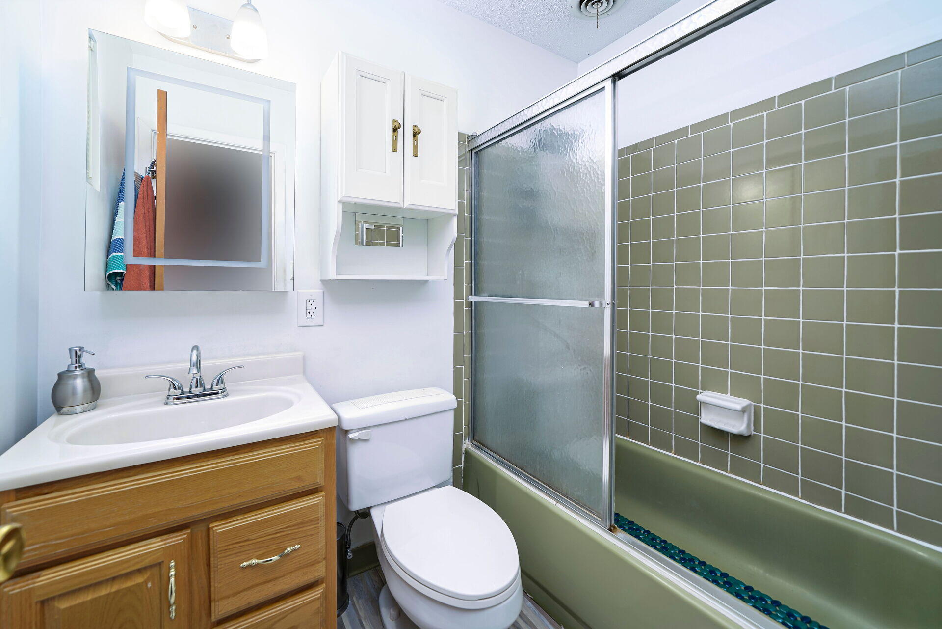 1191 Bennock Mill Road Augusta, GA 30906 - Photo 17 of 29 Hall bath