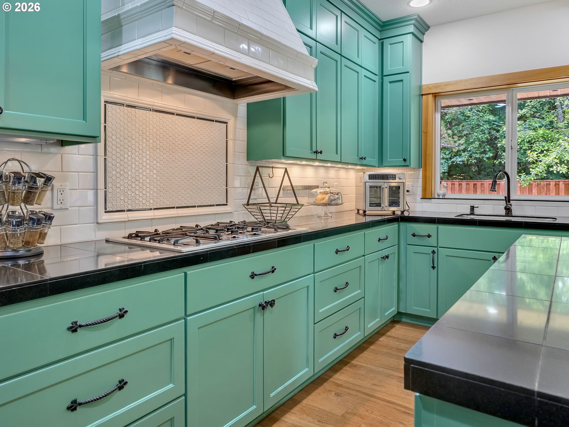 1390 Sea Ridge Lane Gearhart, OR 97138 - Photo 8 of 48 Kitchen