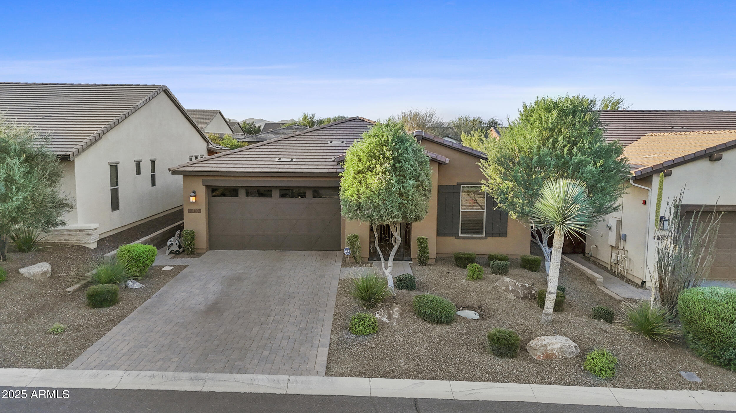 18068 East Curva De Plata Rio Verde, AZ 85263 - Photo 4 of 71 front view of a house with a yard