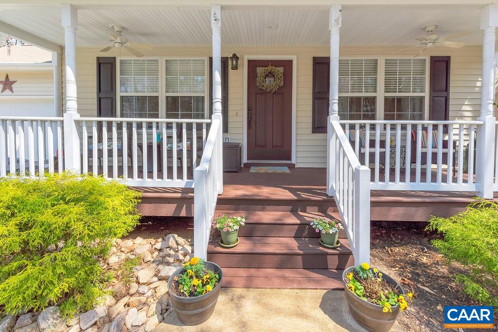 13 Stonewall Road Palmyra, VA 22963 - Photo 3 of 45 a front view of a house having patio