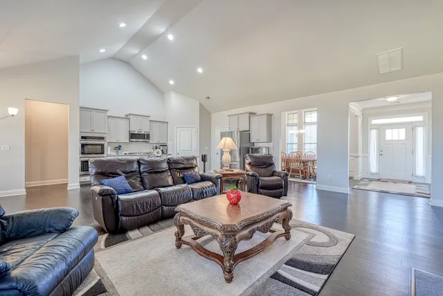 $378,000 | 699 Ridgeville Crossing Drive, Inman, SC 29349