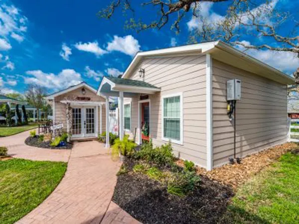 $1,100 | 9500 Mayfield Avenue, Unit B, Shiro, TX 77873