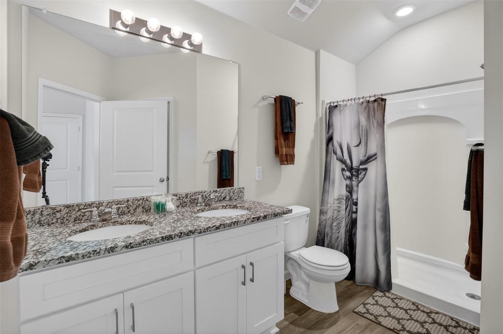 901 East 3rd Street Springtown, TX 76082 - Photo 26 of 38
