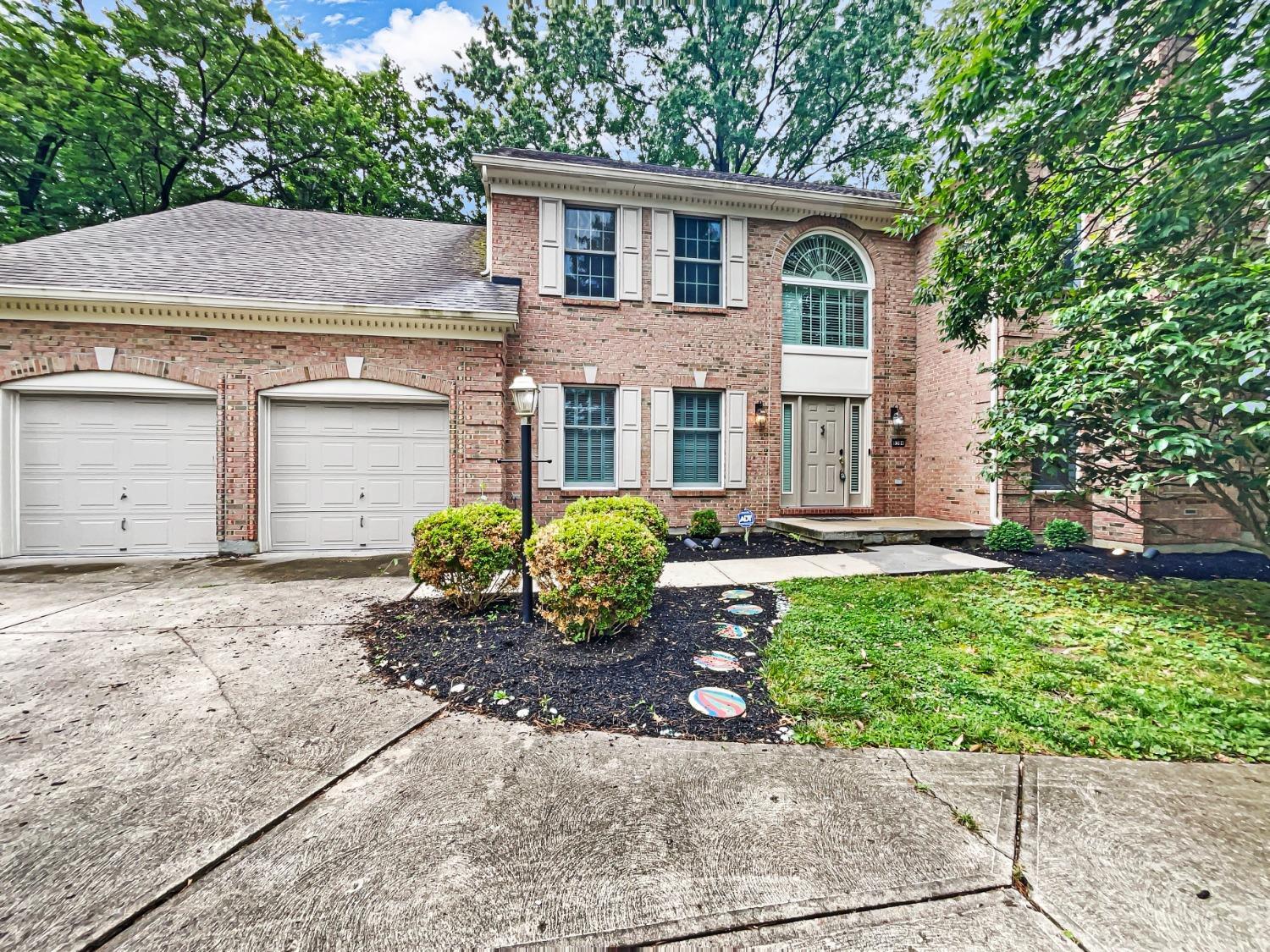 8384 Kenwood Road Cincinnati, OH 45236 - Photo 7 of 36