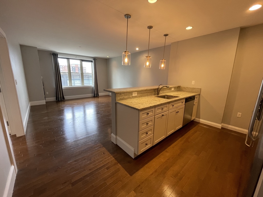 116-128 Rantoul Street, Unit 405 Beverly, MA 01915 - Photo 3 of 14