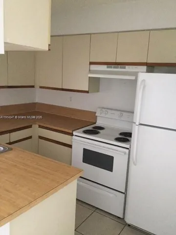 $1,750 | 17580 Northwest 67th Place, Unit F1, Hialeah, FL 33015