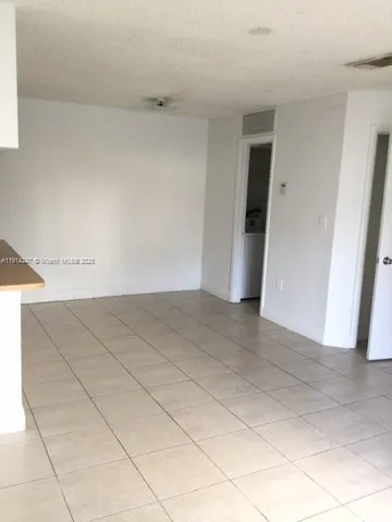 $1,750 | 17580 Northwest 67th Place, Unit F1, Hialeah, FL 33015
